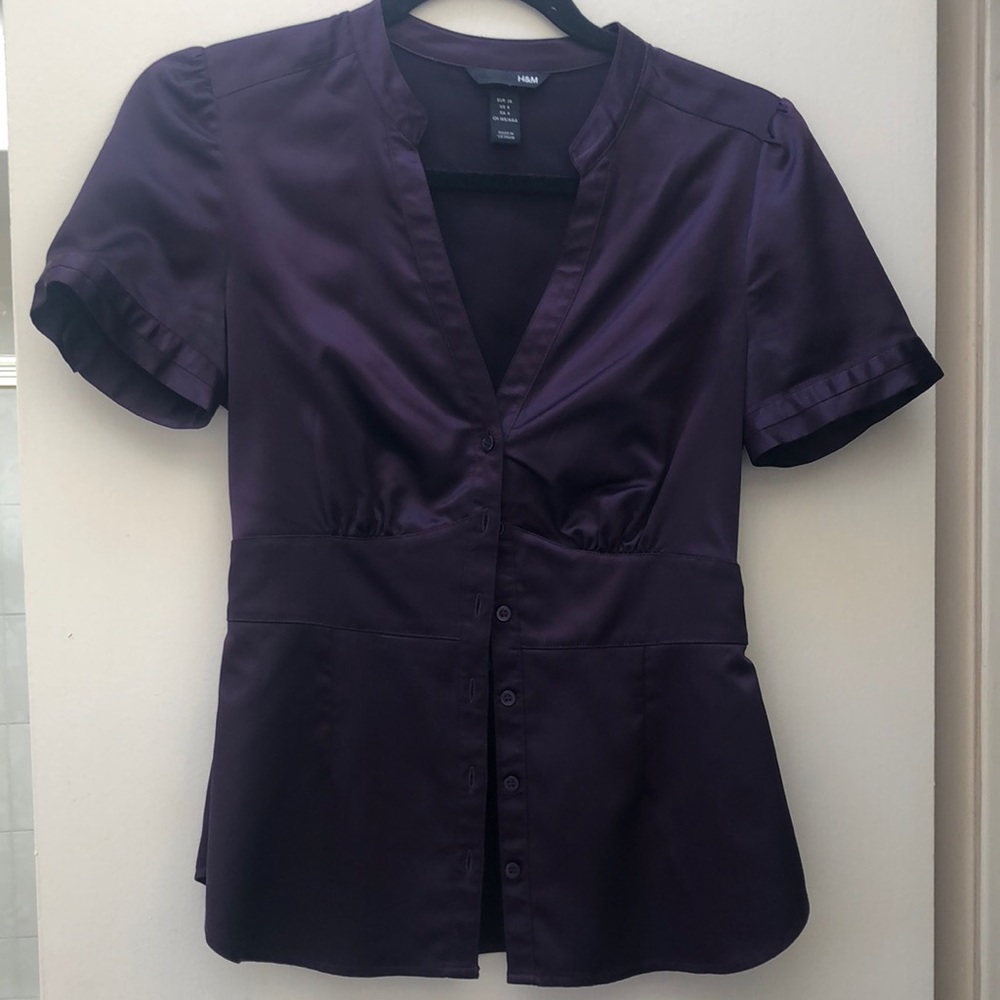 H&M silk purple blouse size 6 (runs small)